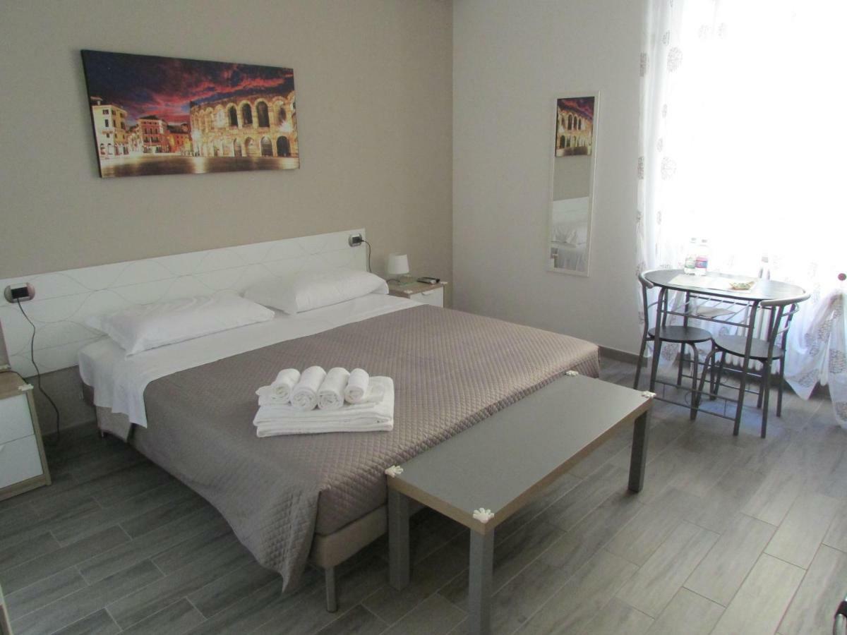 Affittacamere Verona In Bagian luar foto